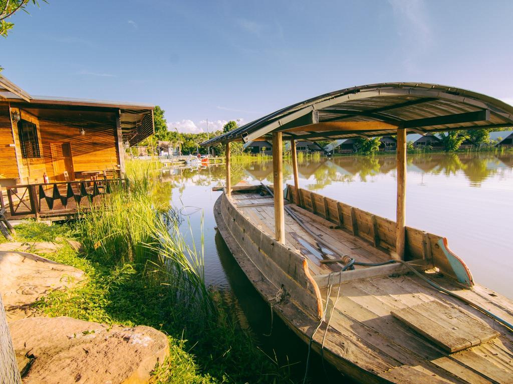 Tanita Lagoon Resort Udon Thani Buitenkant foto