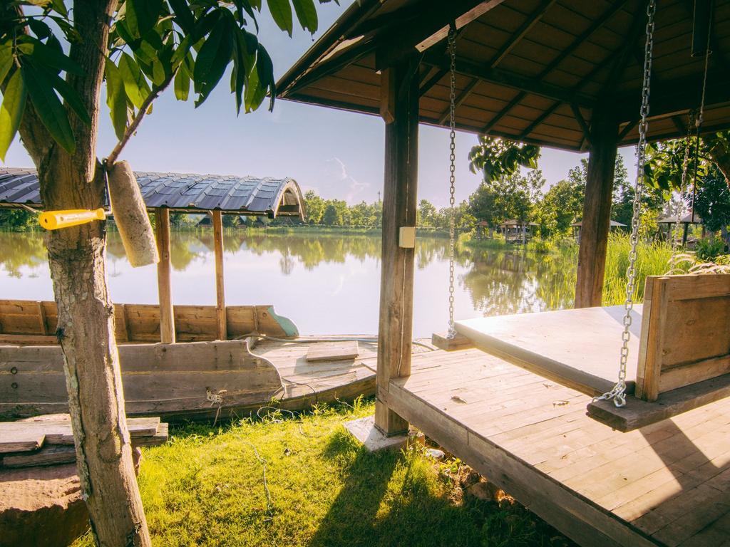 Tanita Lagoon Resort Udon Thani Buitenkant foto