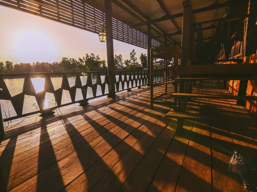 Tanita Lagoon Resort Udon Thani Buitenkant foto