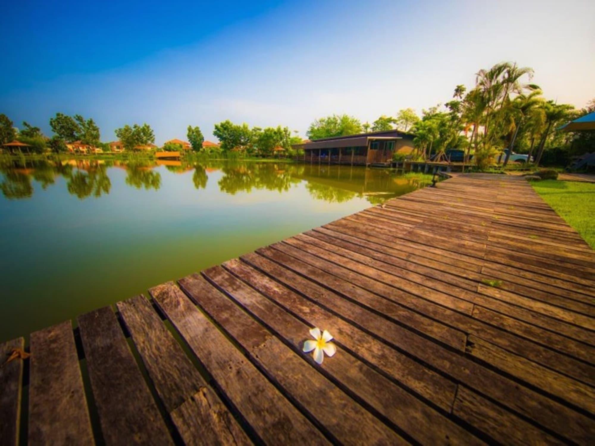 Tanita Lagoon Resort Udon Thani Buitenkant foto