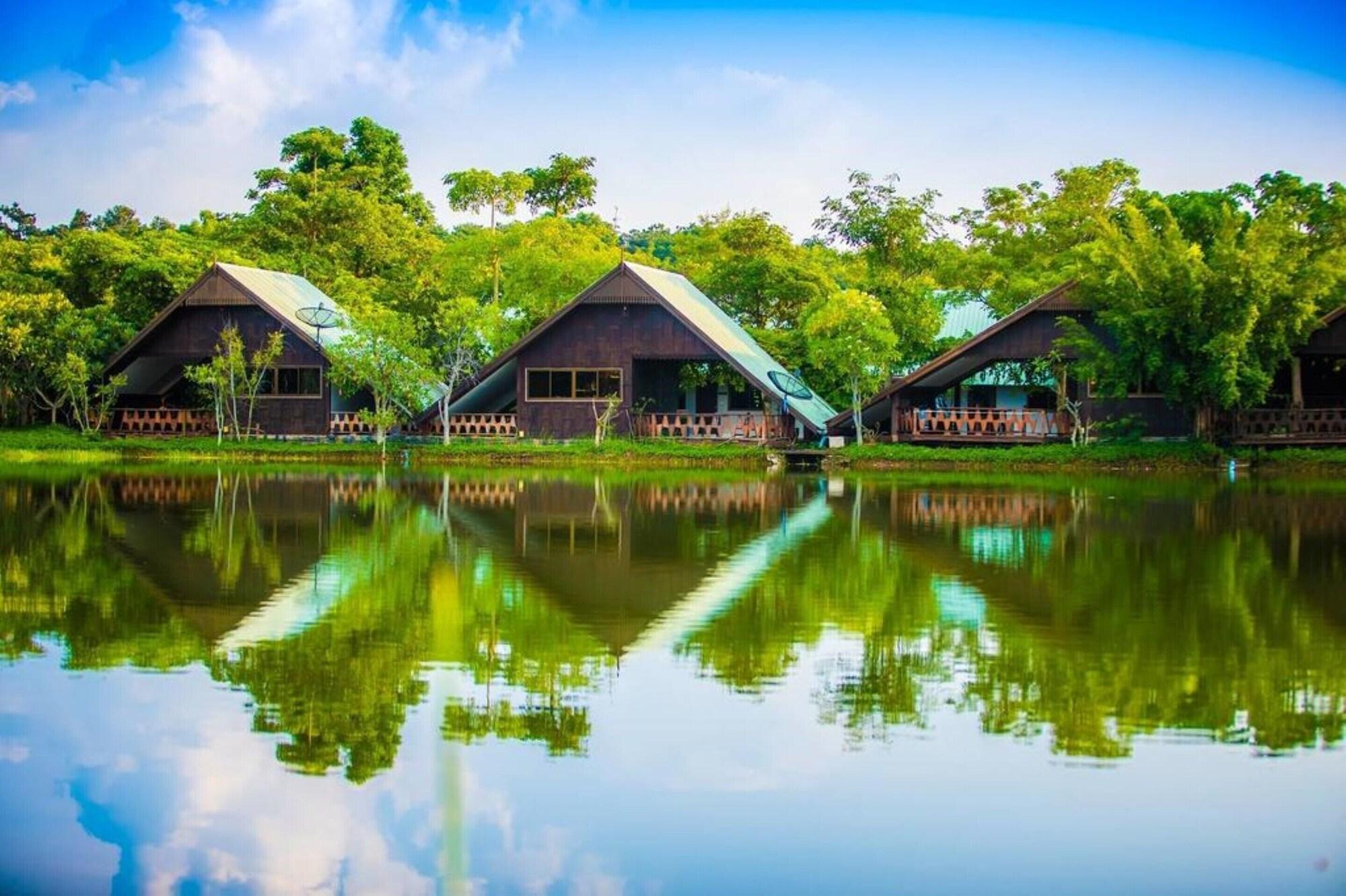 Tanita Lagoon Resort Udon Thani Buitenkant foto